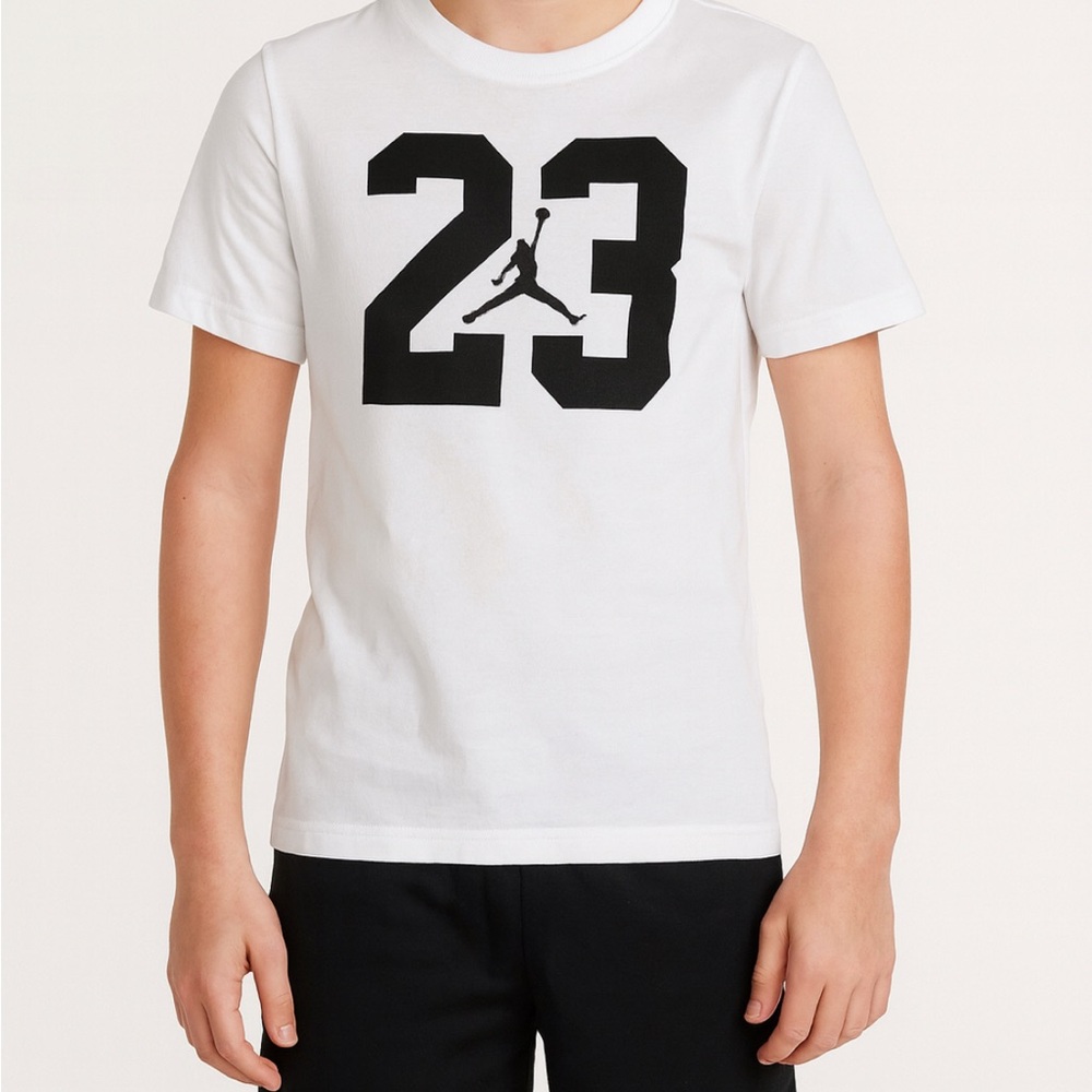 Jordan 23 White Graphic TShirt – Youth Large12–13 Yrs) New Without Tags(J1)✨